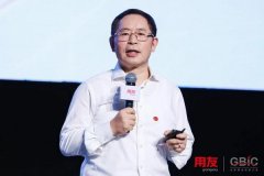 用户交互体例从“菜单式操做”到“天然化